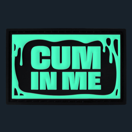 Marca «Cum in Me» com um risco